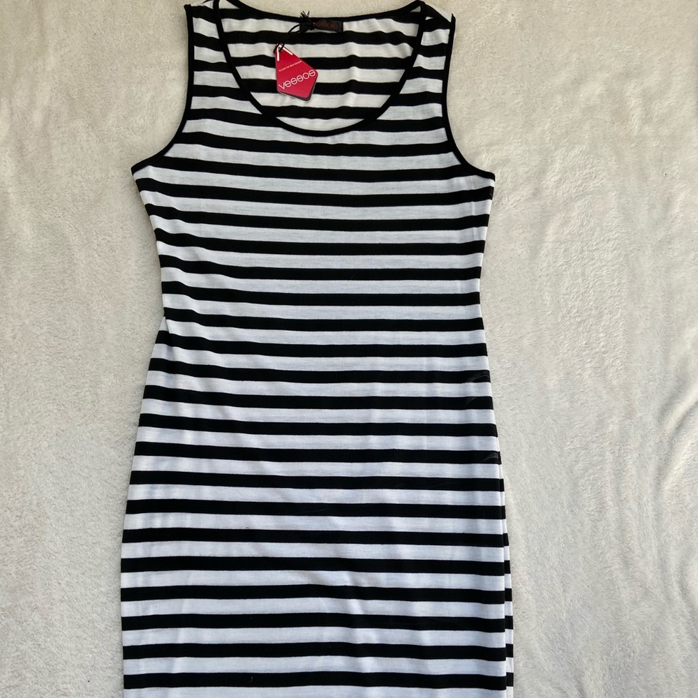 🛒Women’s Black and white striped tank dress